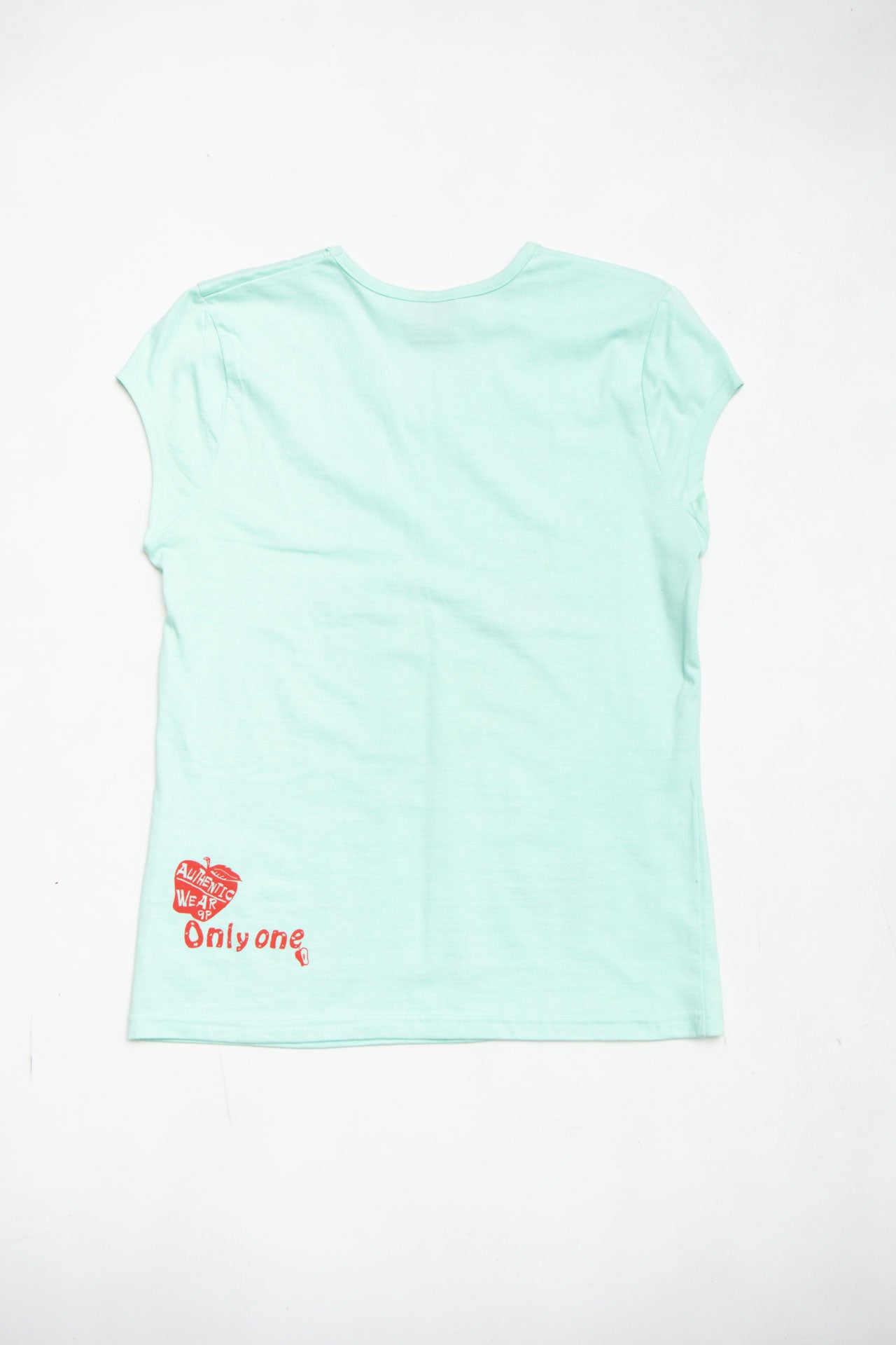 #68 Hot Apples tee | c. 153 | size 10/12