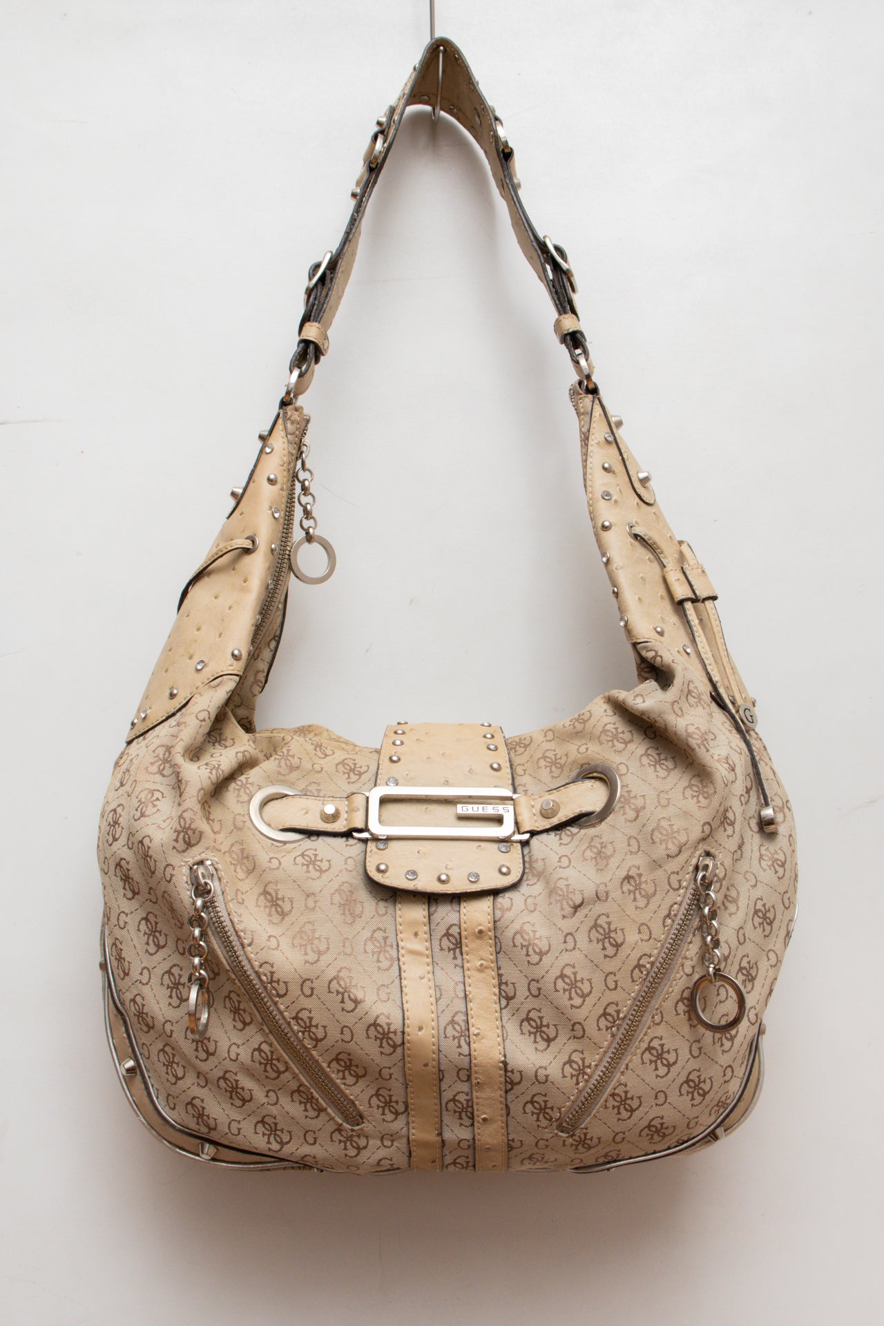 #108 Guess Shoulder Bag