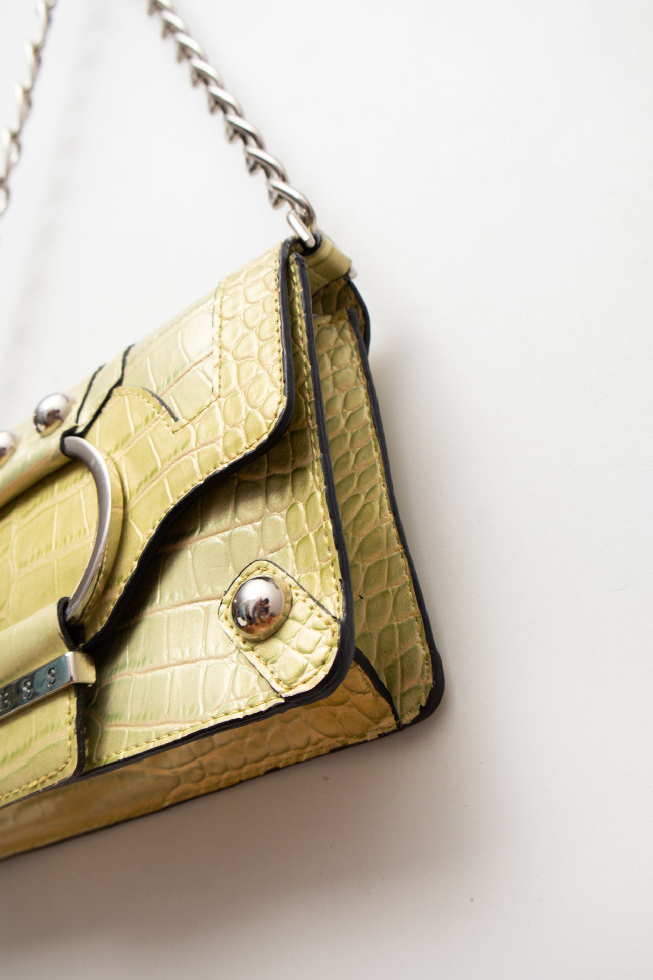 #252 Crocodile print *green guess bag | c. 159