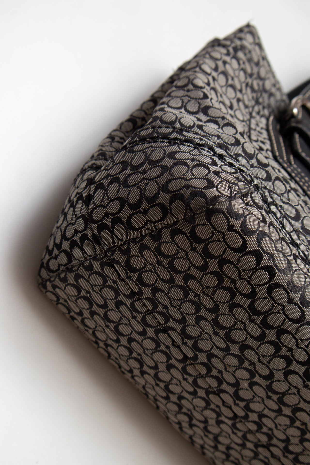#207 Coach Shoulder Bag Black | c. 194 | Size