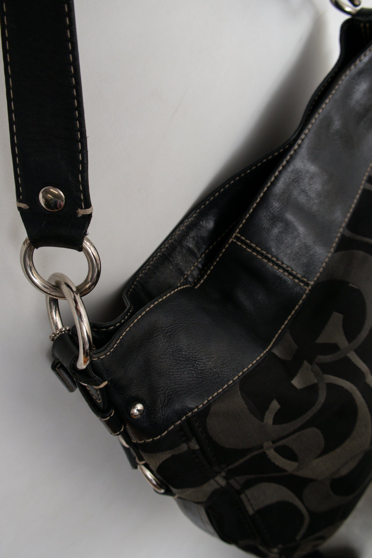 #199 Coach Bag Black | c. 211 | Size