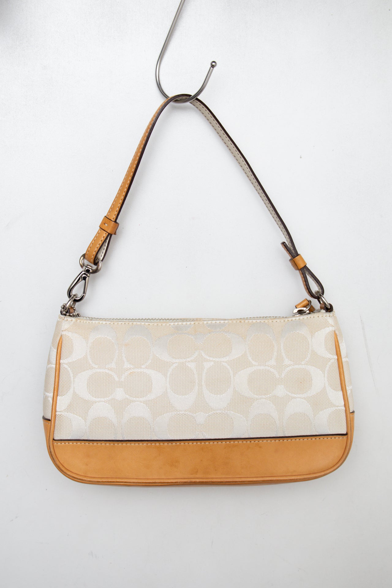 #185 Coach Shoulder Bag Beige | c. 202 | Size
