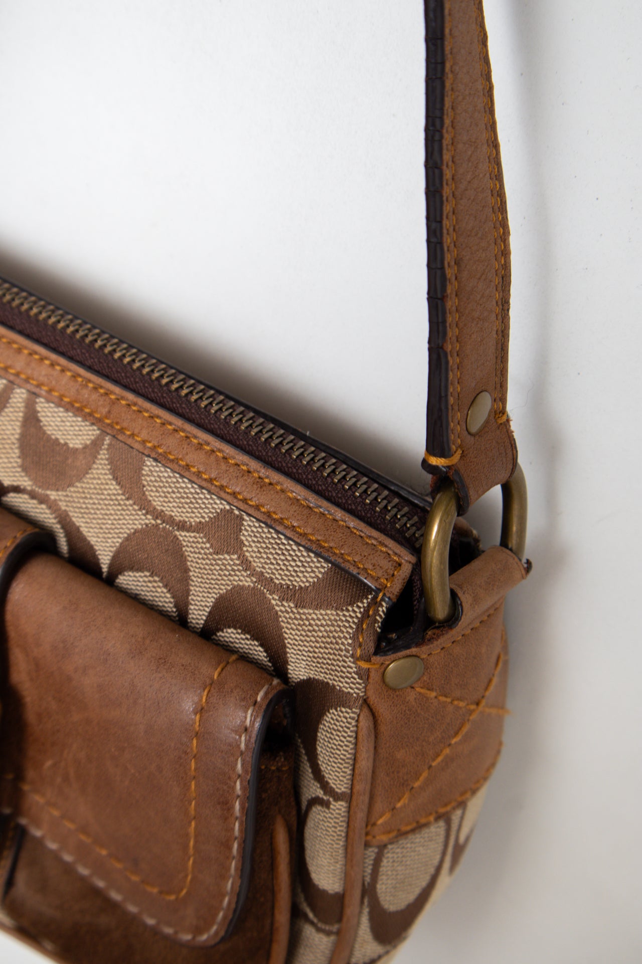 #151 Coach Shoulder Bag Brown | c. 187 | Size