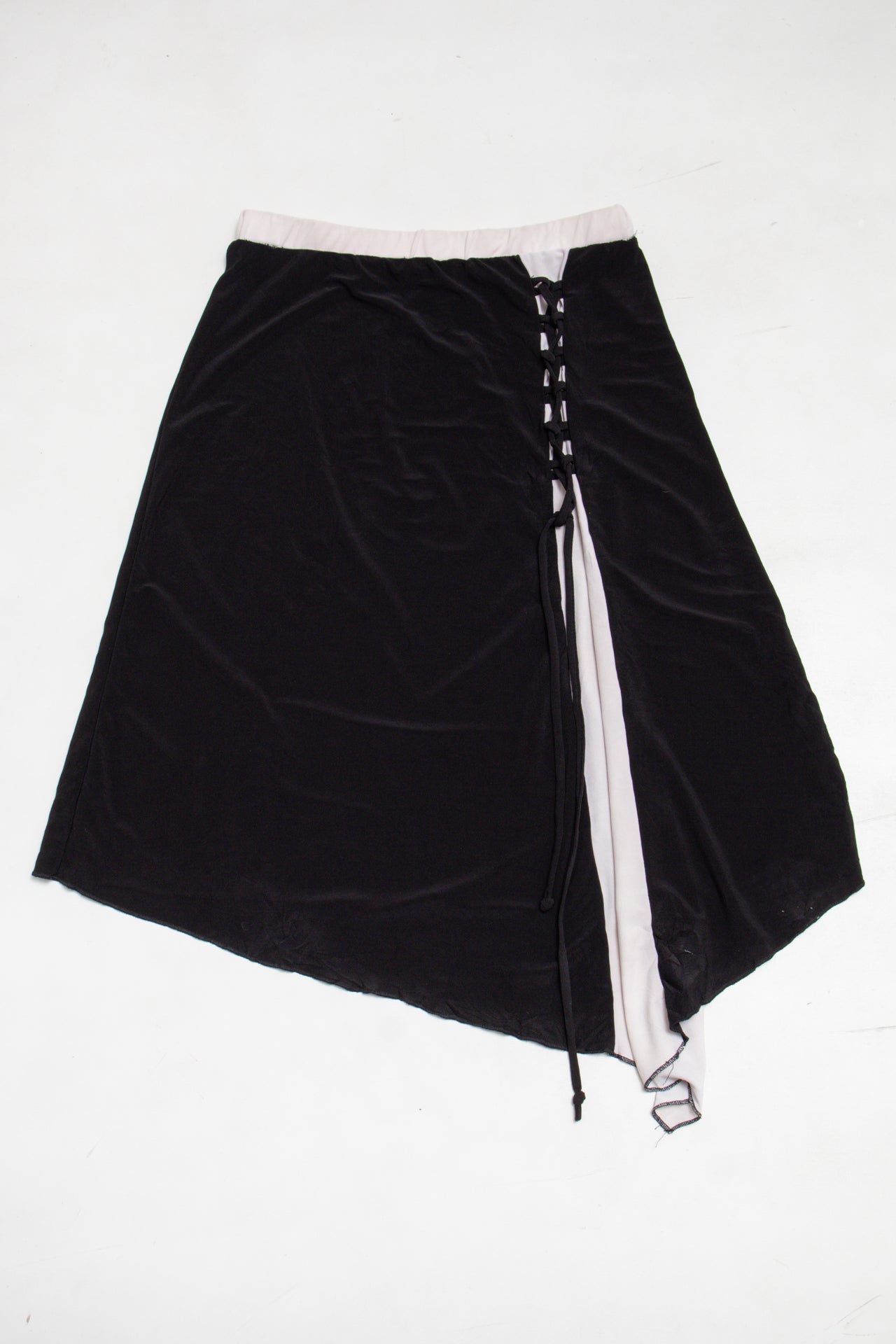 #162 White Moon Skirt Black | c. 189 | Size 8