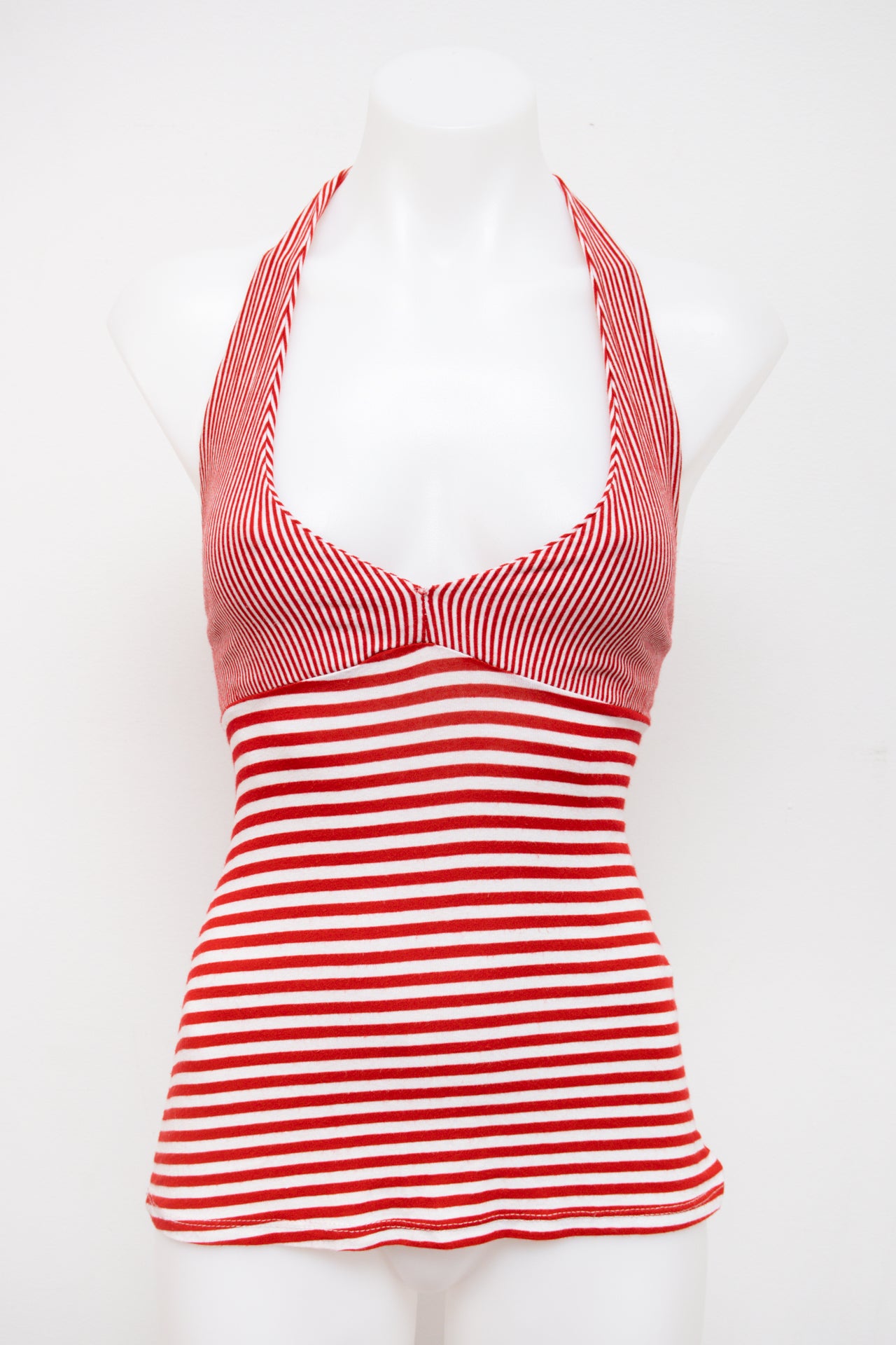 #44 Halter Top Red | c. 196 | Size 8/10