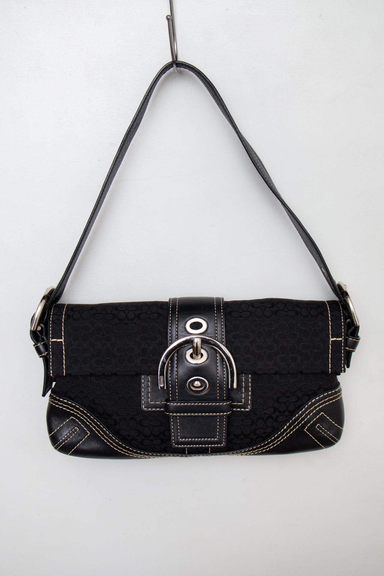 #184 Coach Flat Soho Bag Black | c. 196 | Size