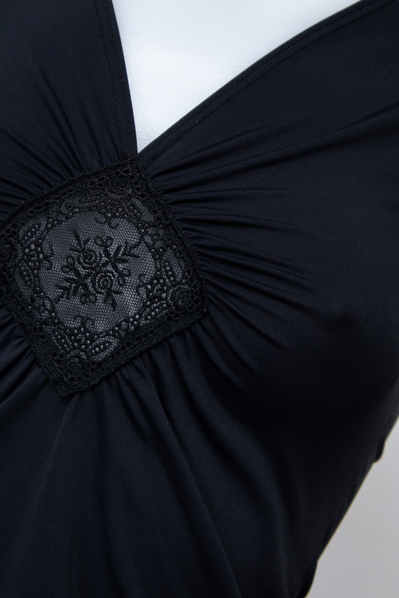 #076 Vol. 1 T-shirt Black | c. 200 | Size 8