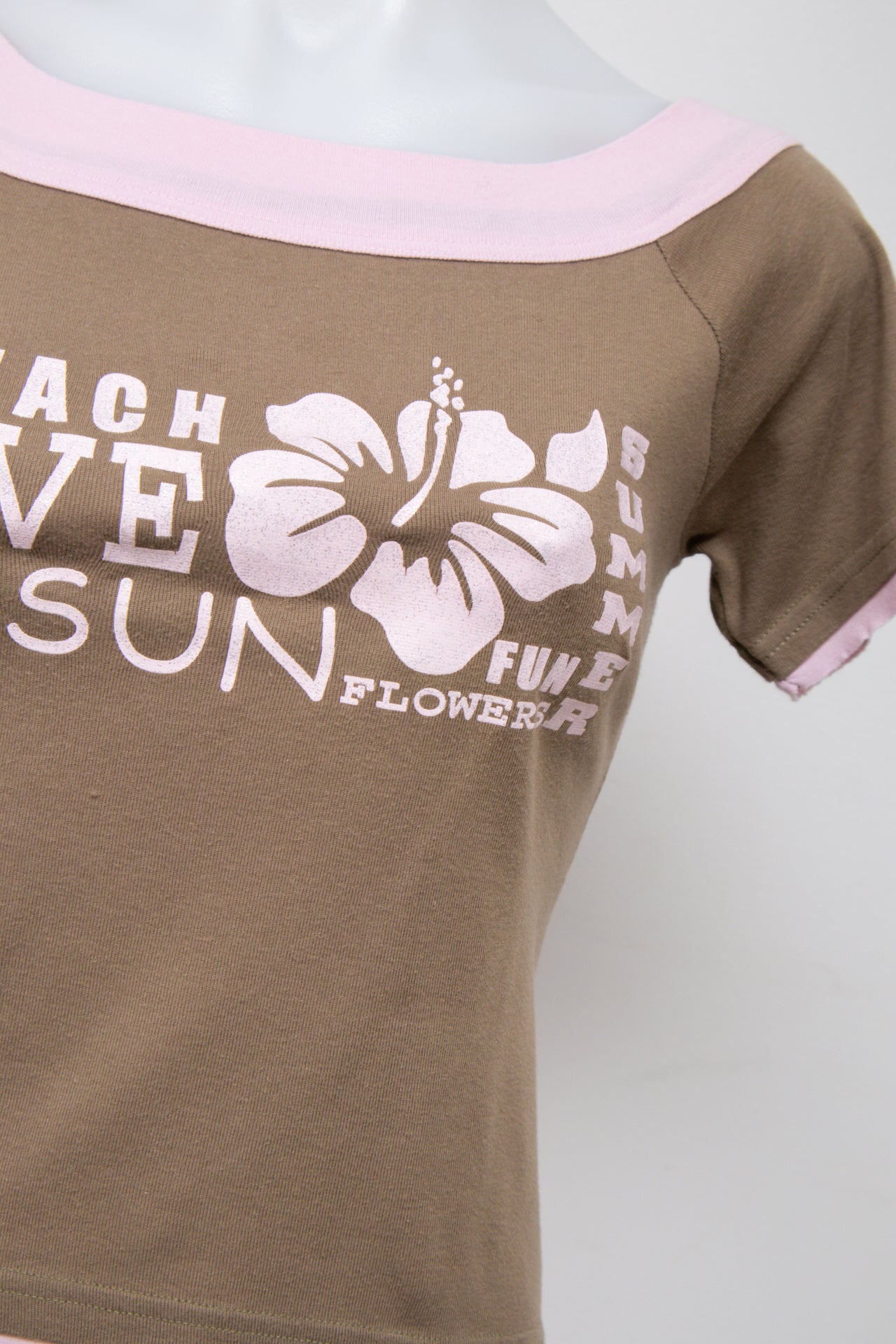 #043 Jennyfer T-shirt Brown | c. 204 | Size 10