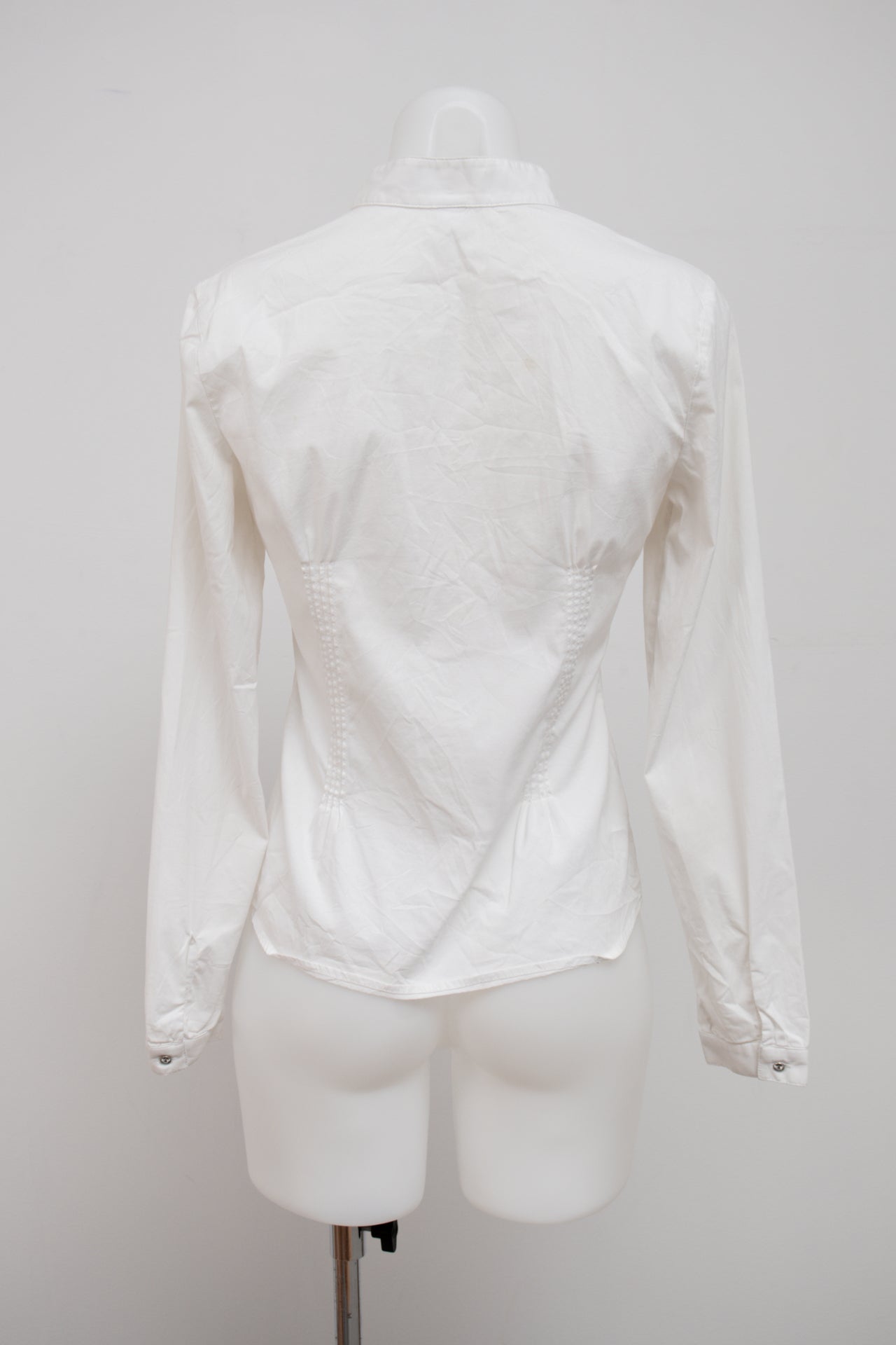 #058 Express Design Studio Long Sleeve White | c. 213 | Size 8
