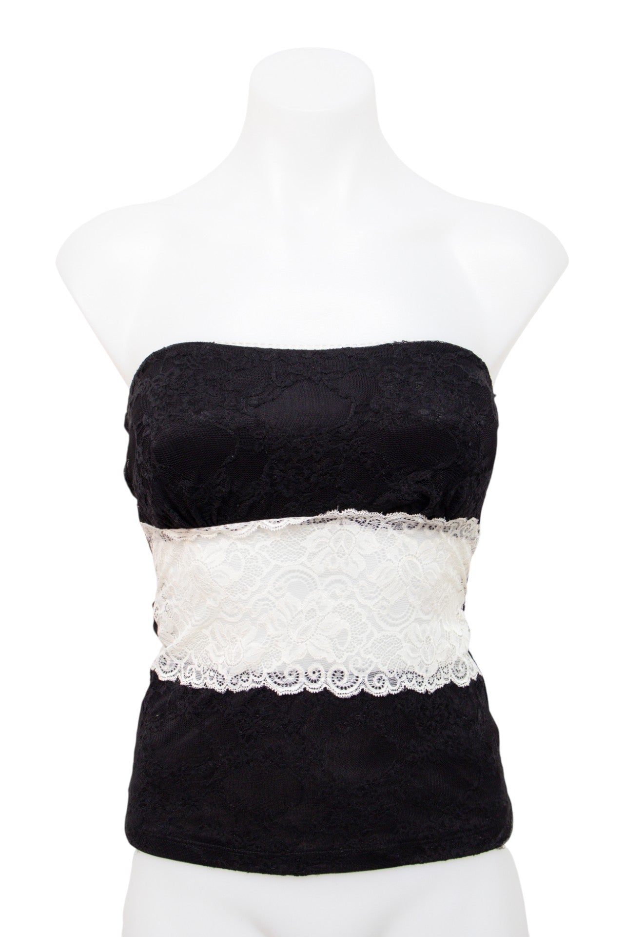 #020 Body Central Halter Top Black | c. 202 | Size 6