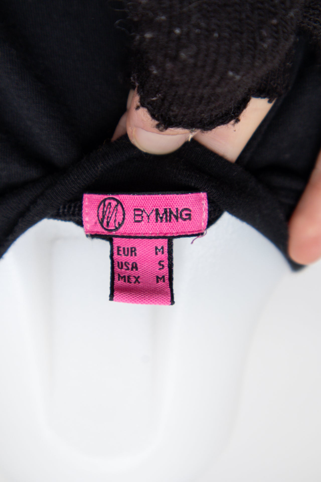 #64 Bymng Tank Top Black | c. 193 | Size 8/10