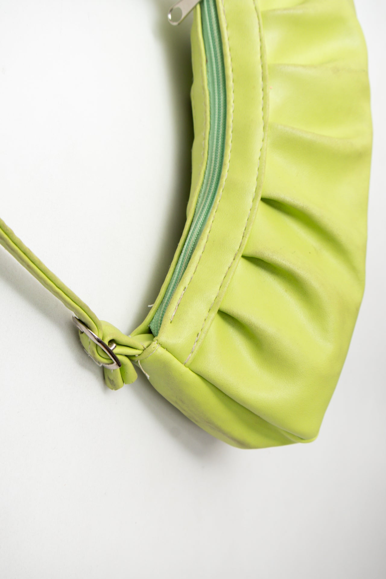 #205 Shoulder Bag Green | c. 196 | Size