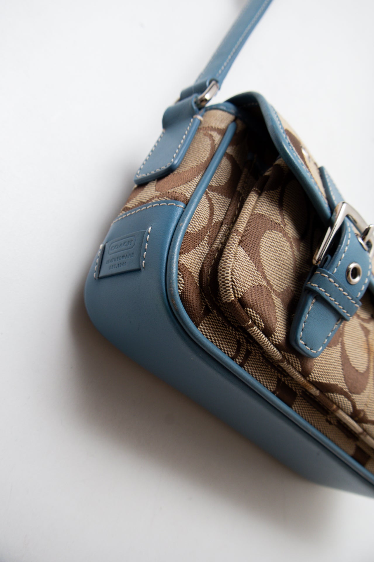#196 Coach Shoulder Bag Blue | c. 202 | Size