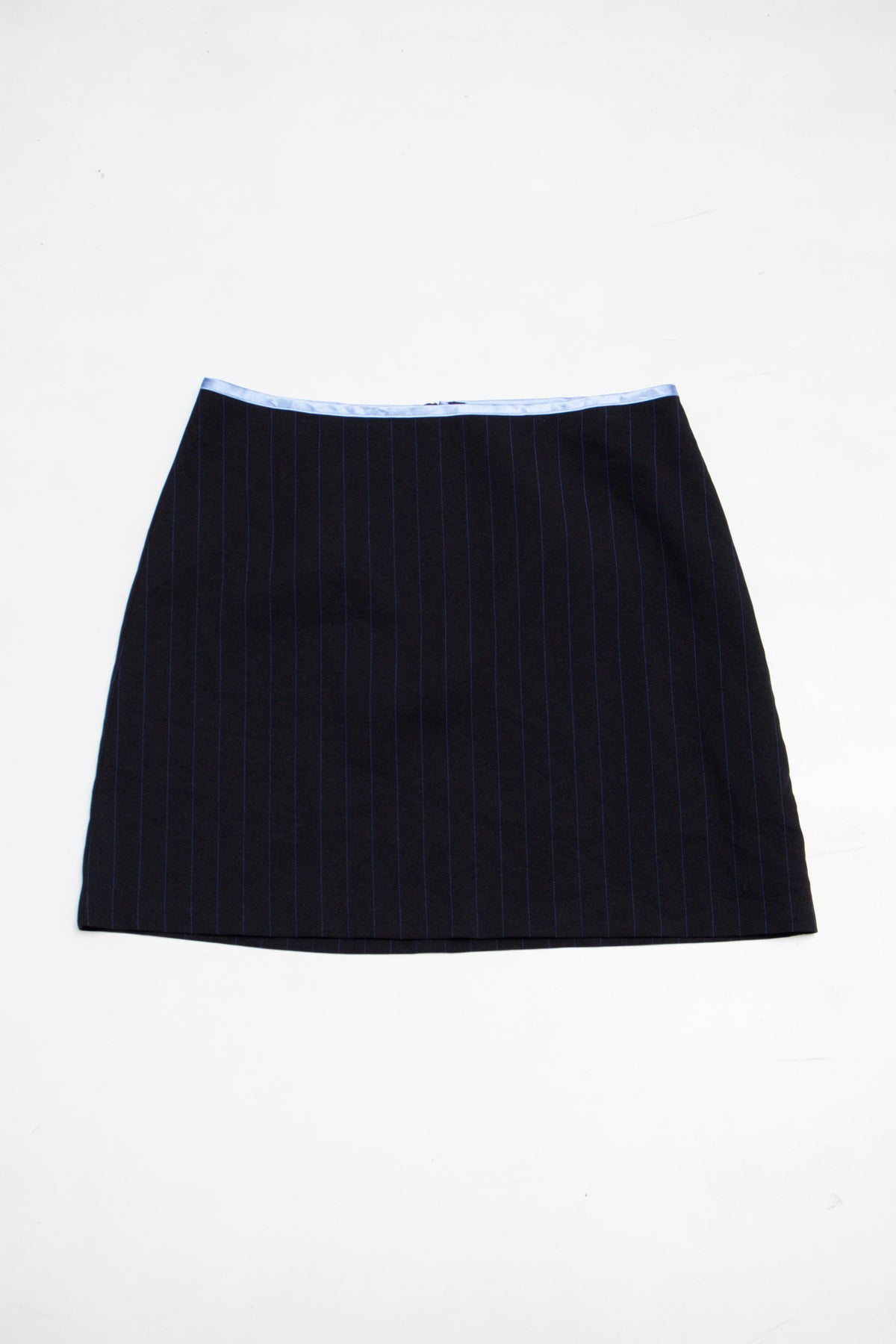 #151 Byer Too! Mini Skirt Black | c. 209 | Size 8