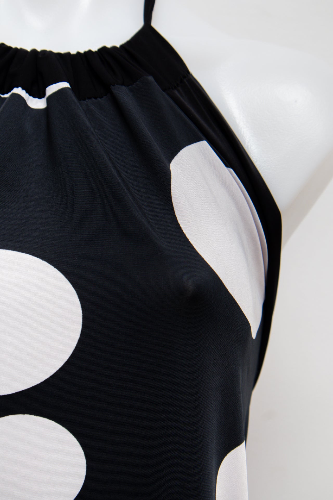 #17 Halter Top Black | c. 190 | Size 8