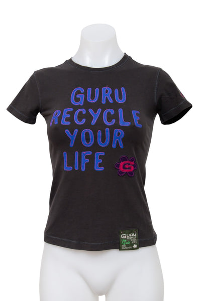 #090 Guru T-shirt Black | c. 208 | Size 8