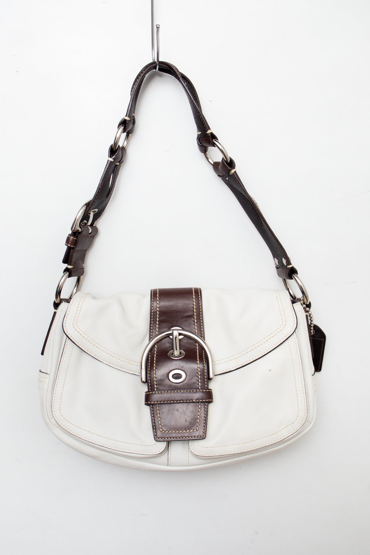 #168 Coach Shoulder Bag White | c. 206 | Size