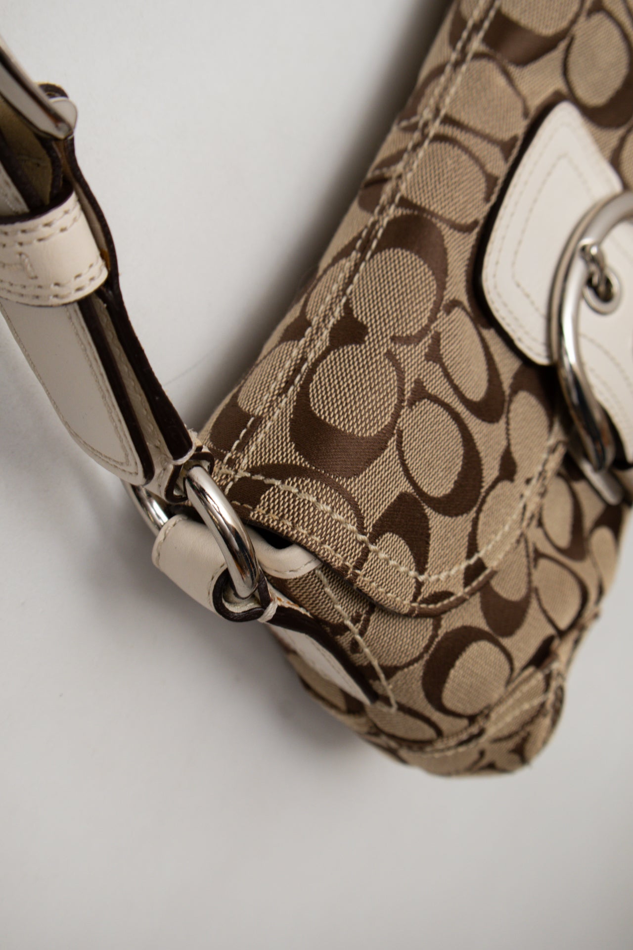 #193 Coach Soho Bag Brown/White | c. 196 | Size