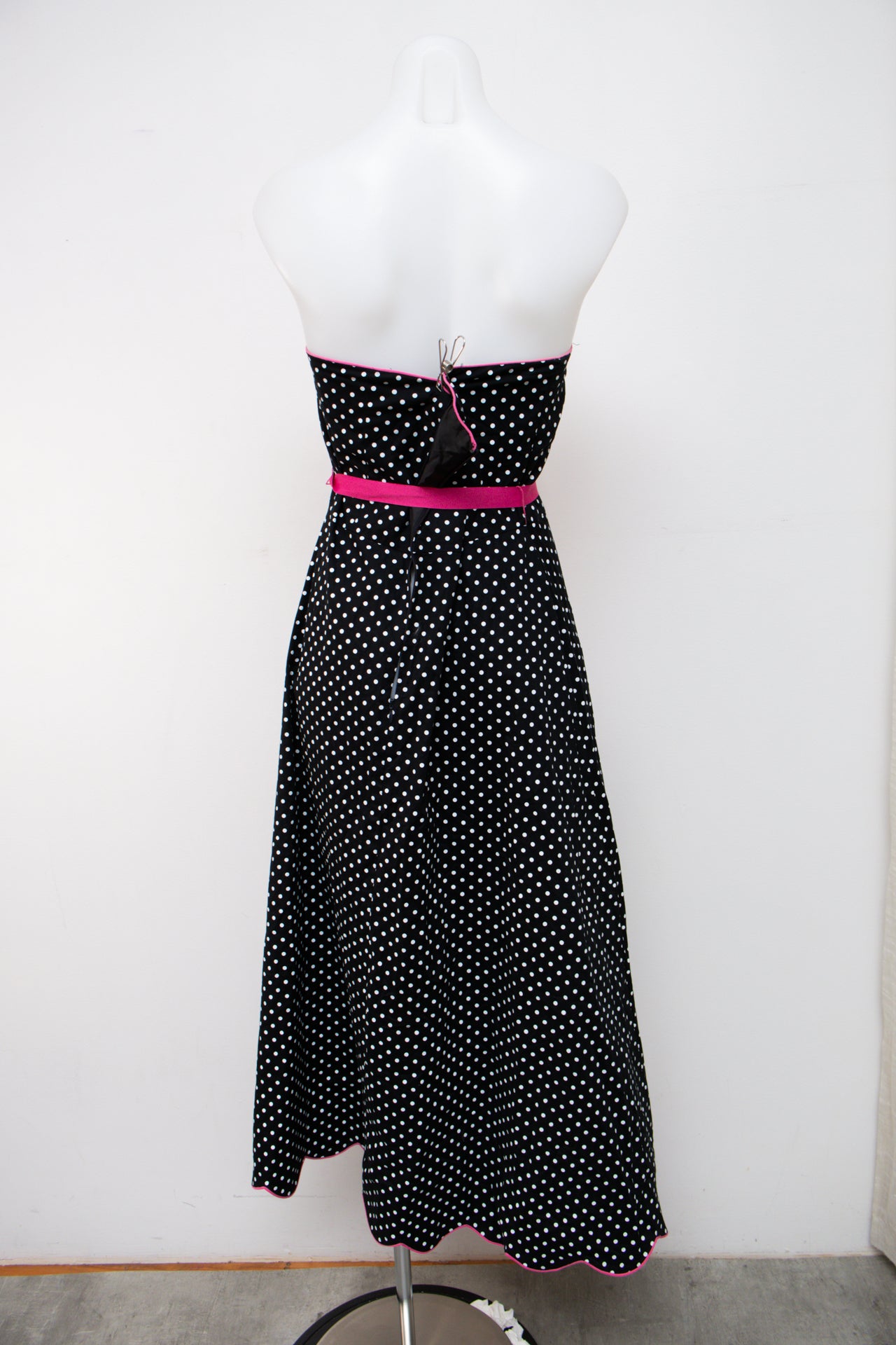 #178 Dress Black | c. 205 | Size 8