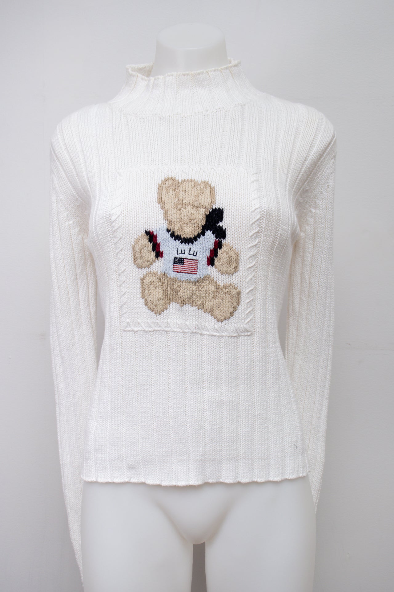 #123 Lulu Castagnette T-shirt White | c. 198 | Size 8