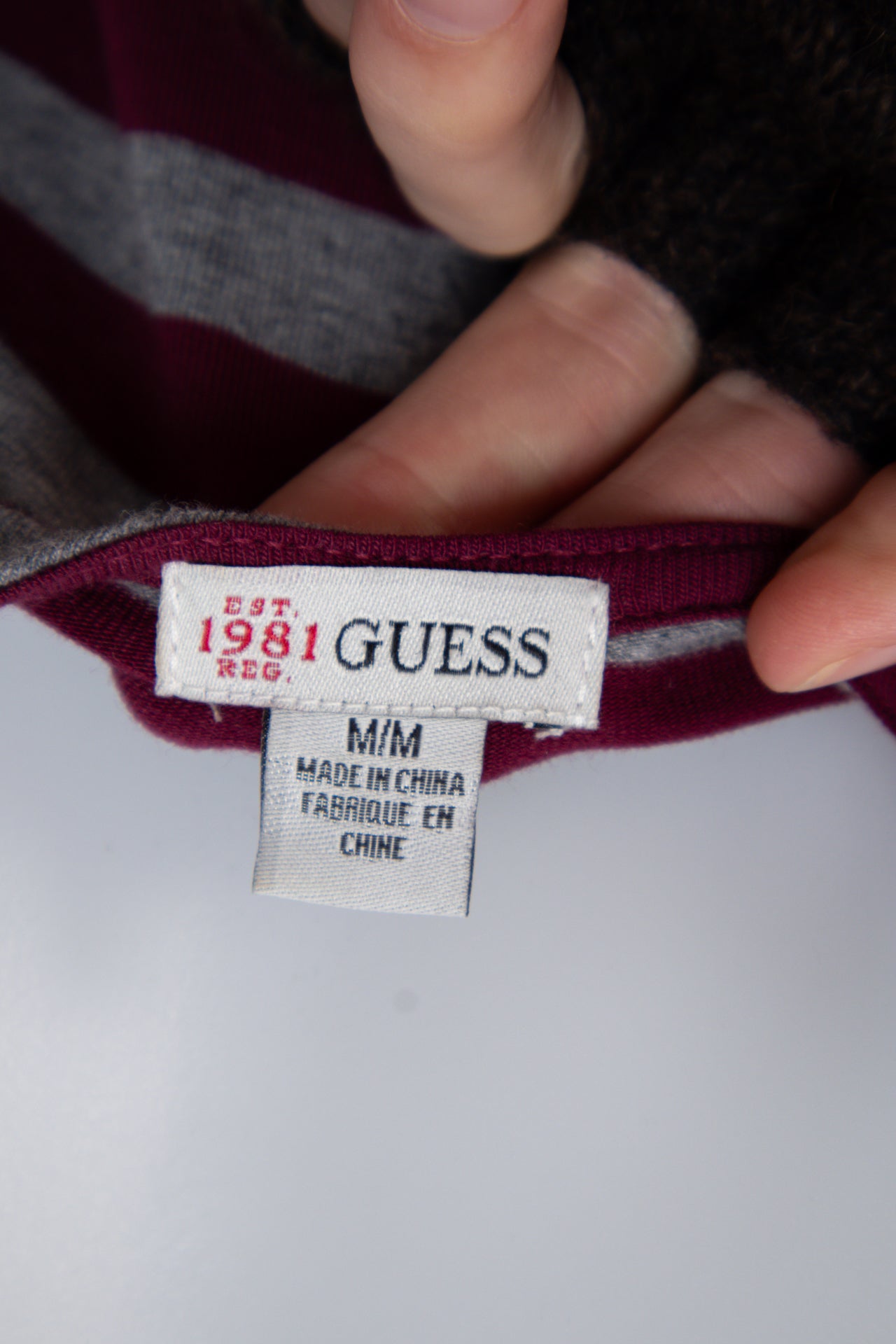 #095 Guess T-shirt Red | c. 199 | Size 6/8