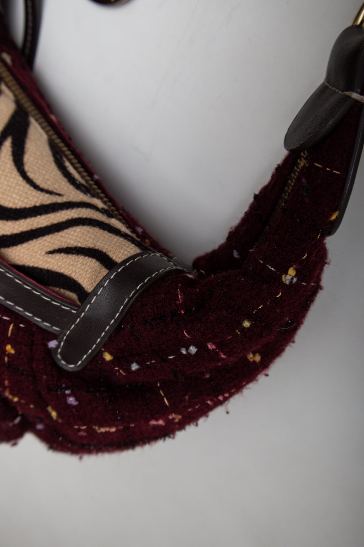 #182 Rugir By Charrie Shoulder Bag Red | c. 178 | Size