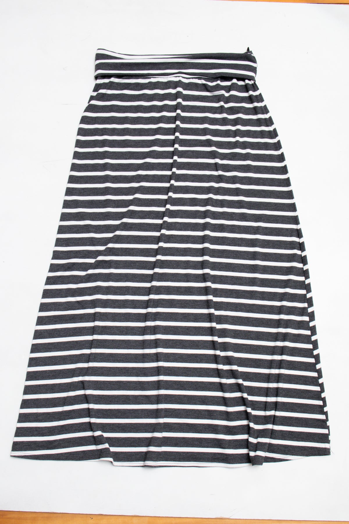 #188 Azules Skirt Black | c. 207 | Size 12/14