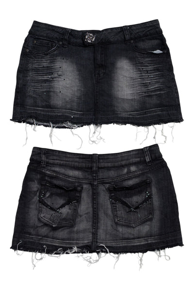 #146 Young & Reckless Skirt Black | c. 200 | Size 8