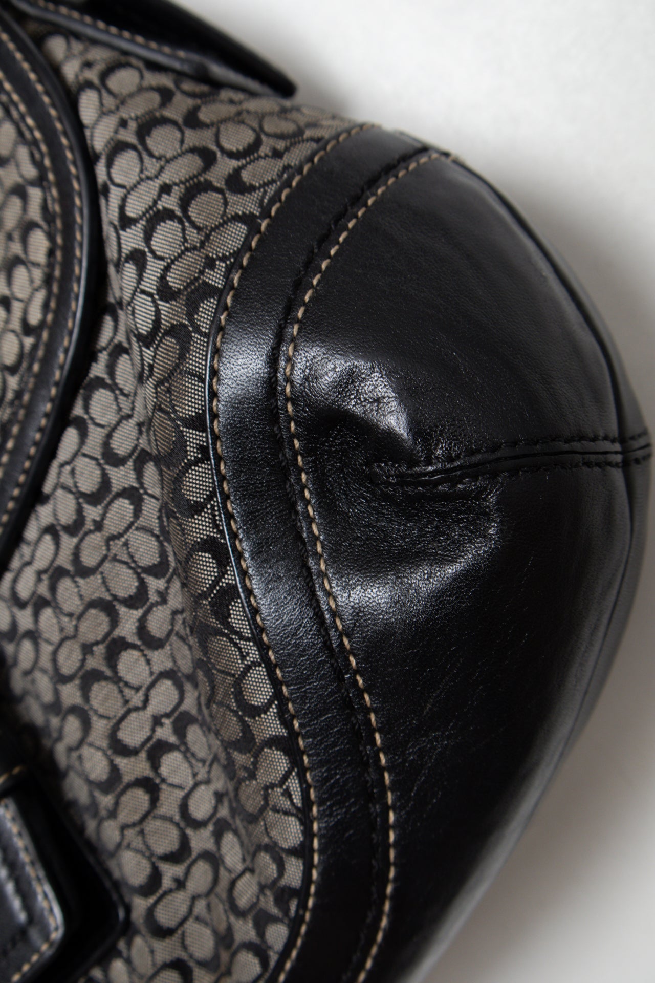 #158 Coach Shoulder Bag Black | c. 187 | Size