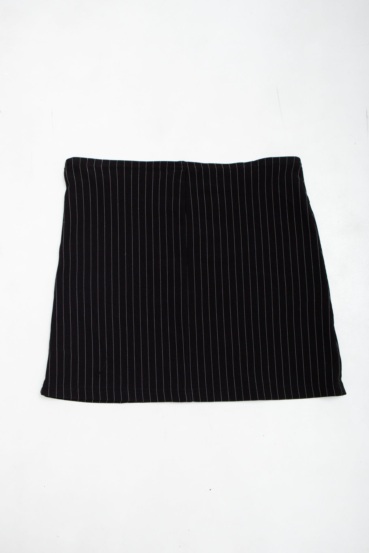 #119 Joeyb Mini Skirt Black | c. 178 | Size 8