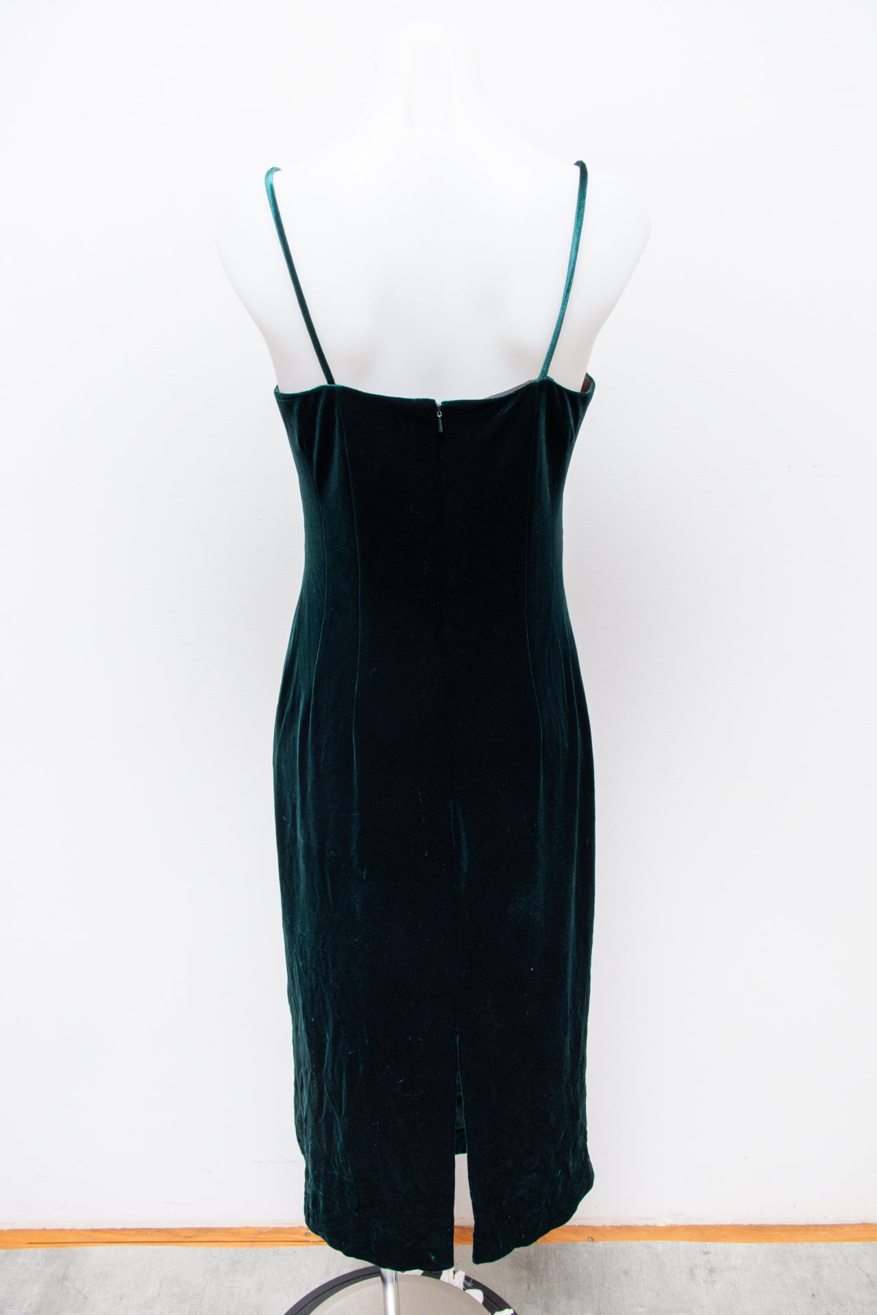 #135 Cami Top Black | c. 192 | Size 8