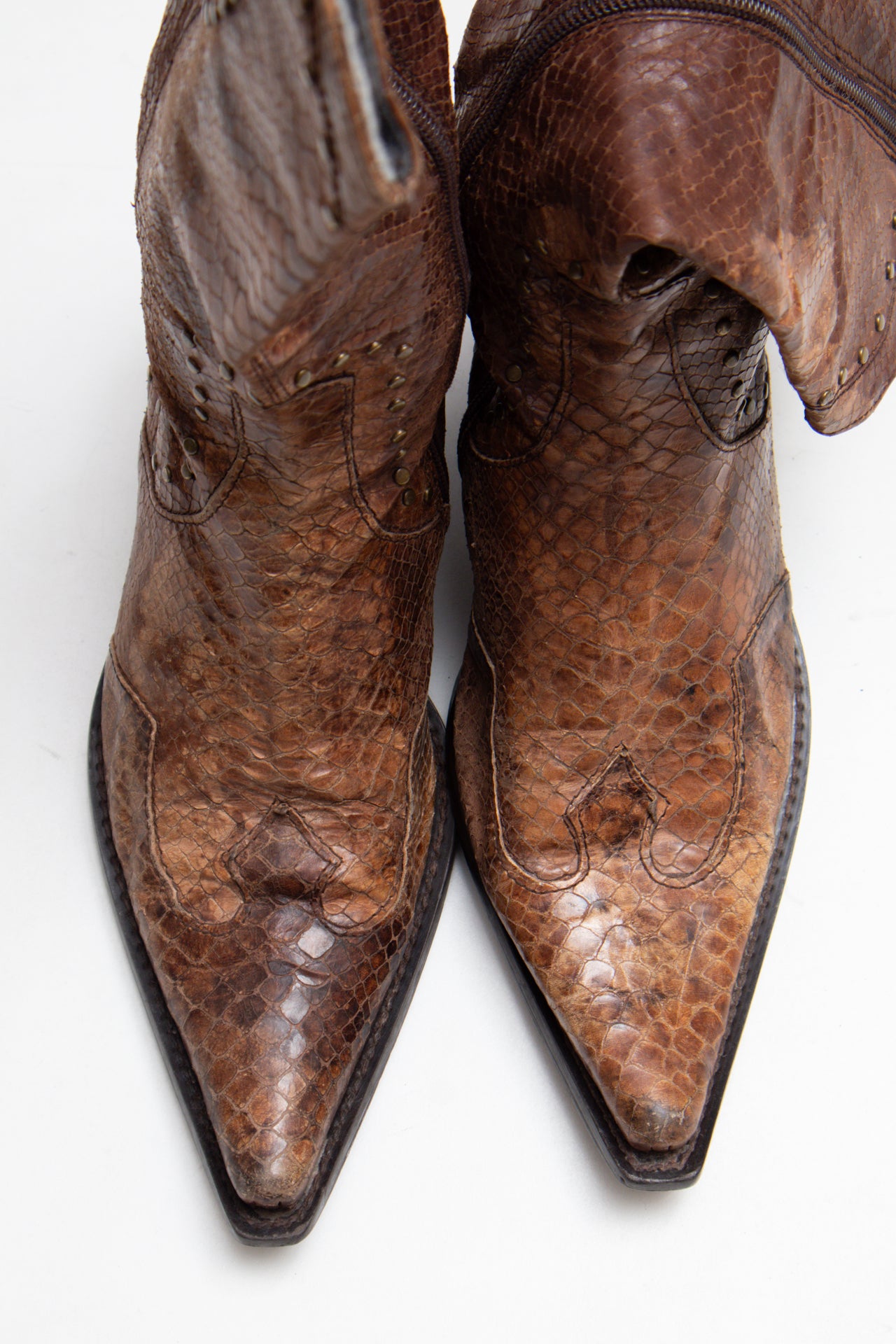 #182 None Brown | c. 201 | Size 6