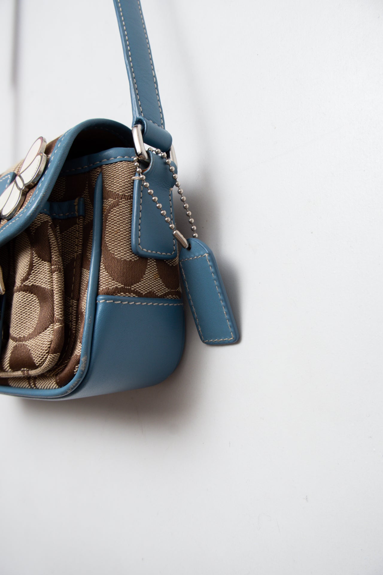 #196 Coach Shoulder Bag Blue | c. 202 | Size