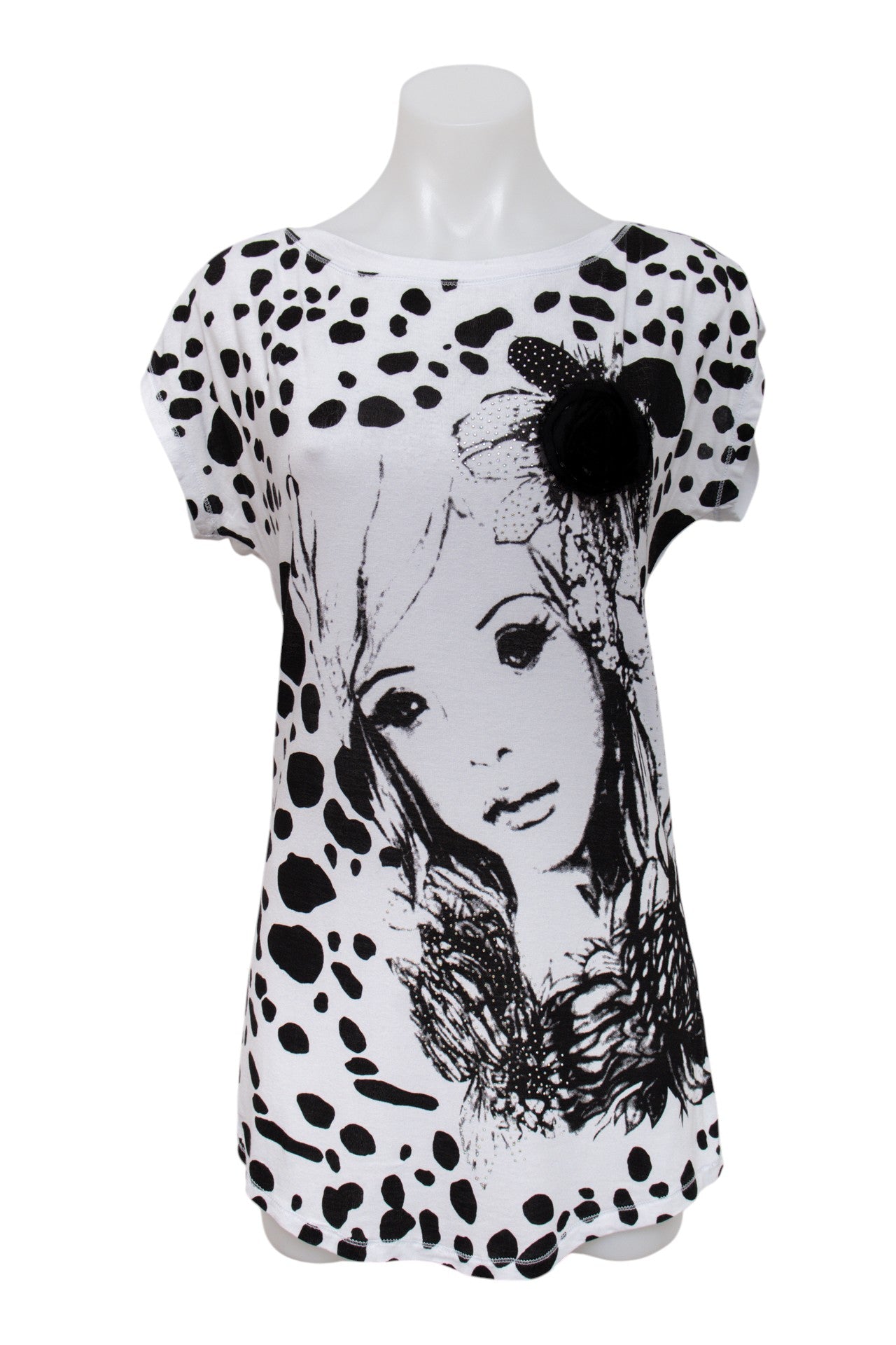 #49 Corazon T-shirt White | c. 195 | Size 10