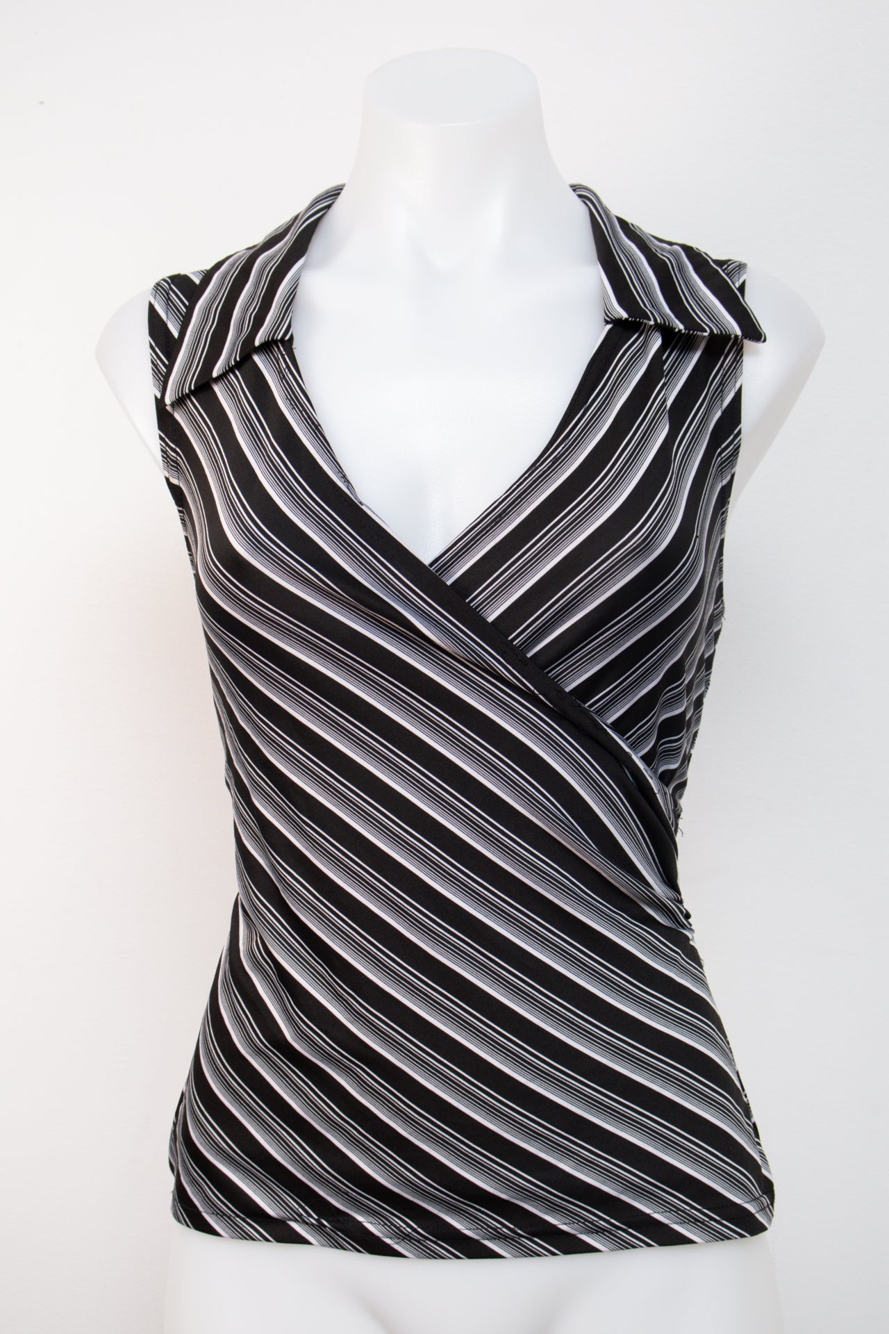 #110 I.n. San Francisco Tank Top Black | c. | Size 8