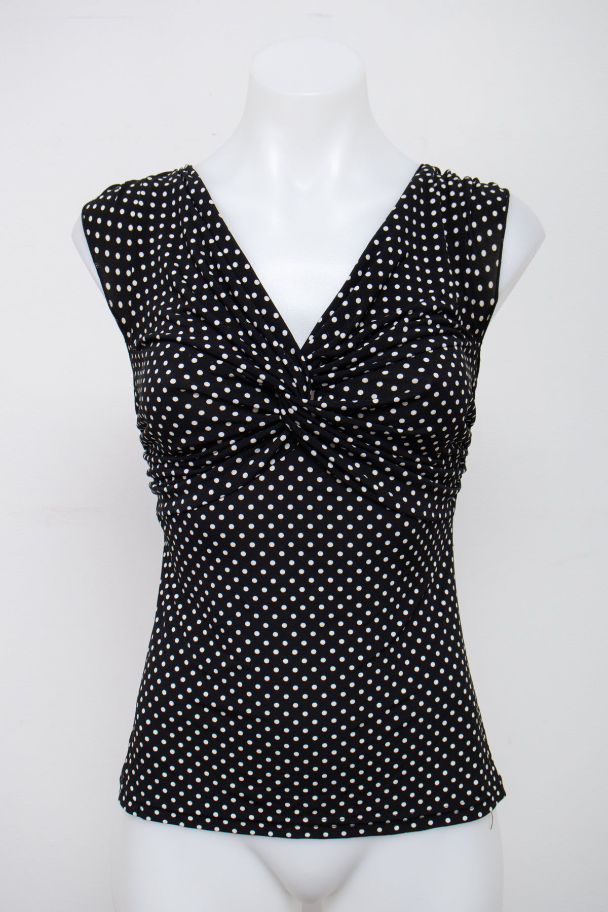 #027 Jonden Short Sleeve Black | c. 209 | Size 8