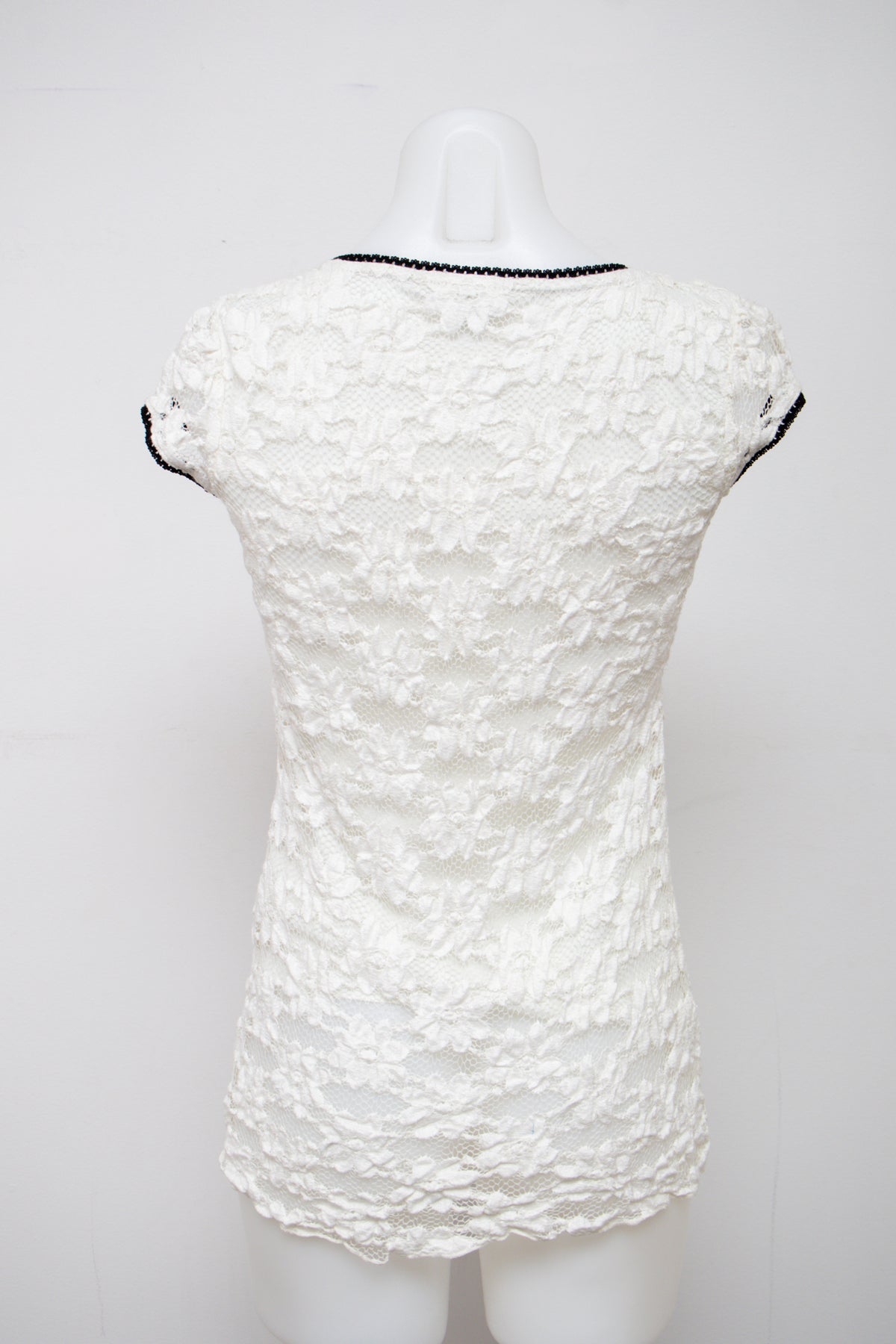#021 Wrapper Short Sleeve White | c. 209 | Size 8