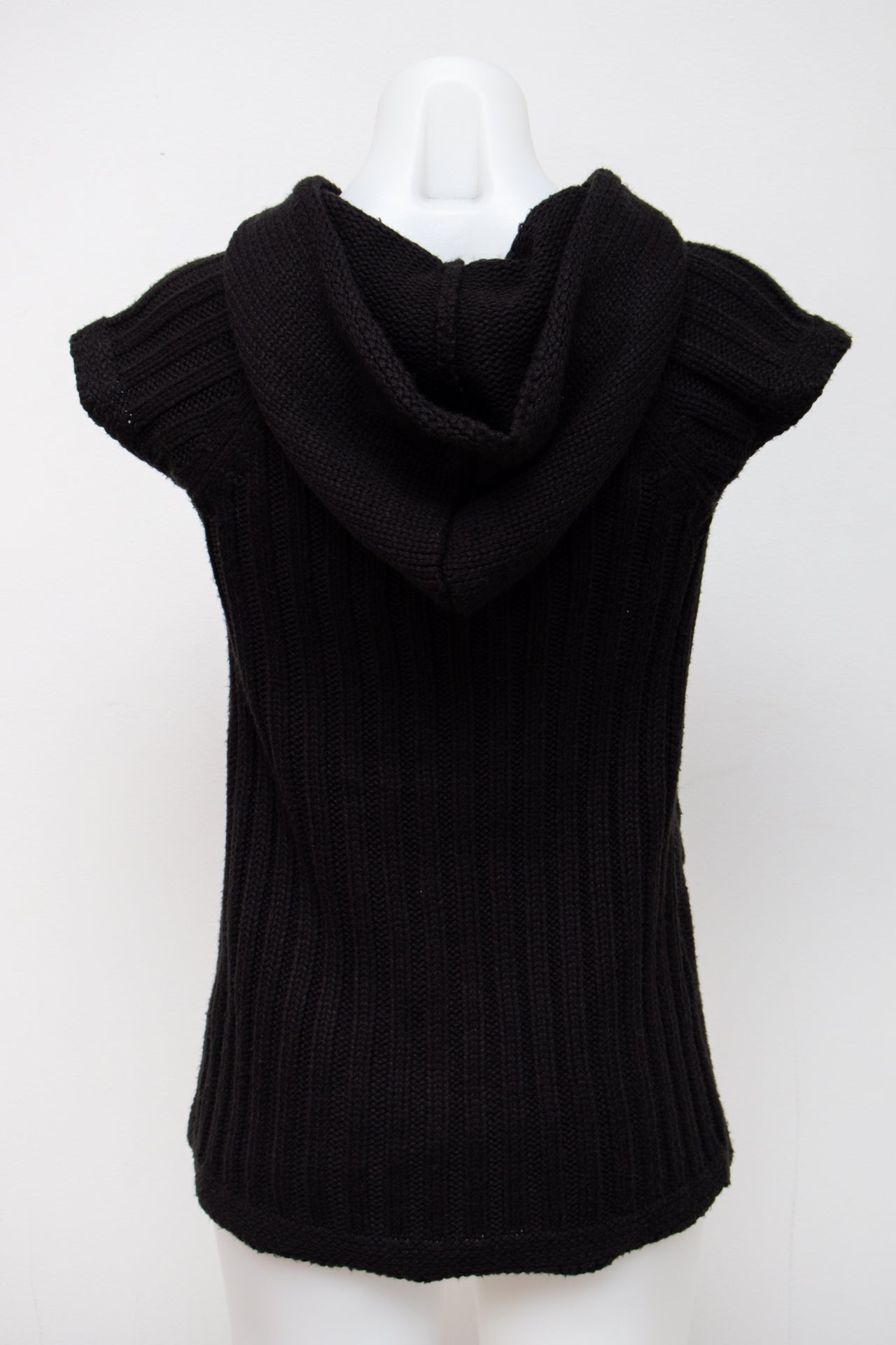 #106 Cappino De Fille Camisole Top Black | c. 197 | Size 8