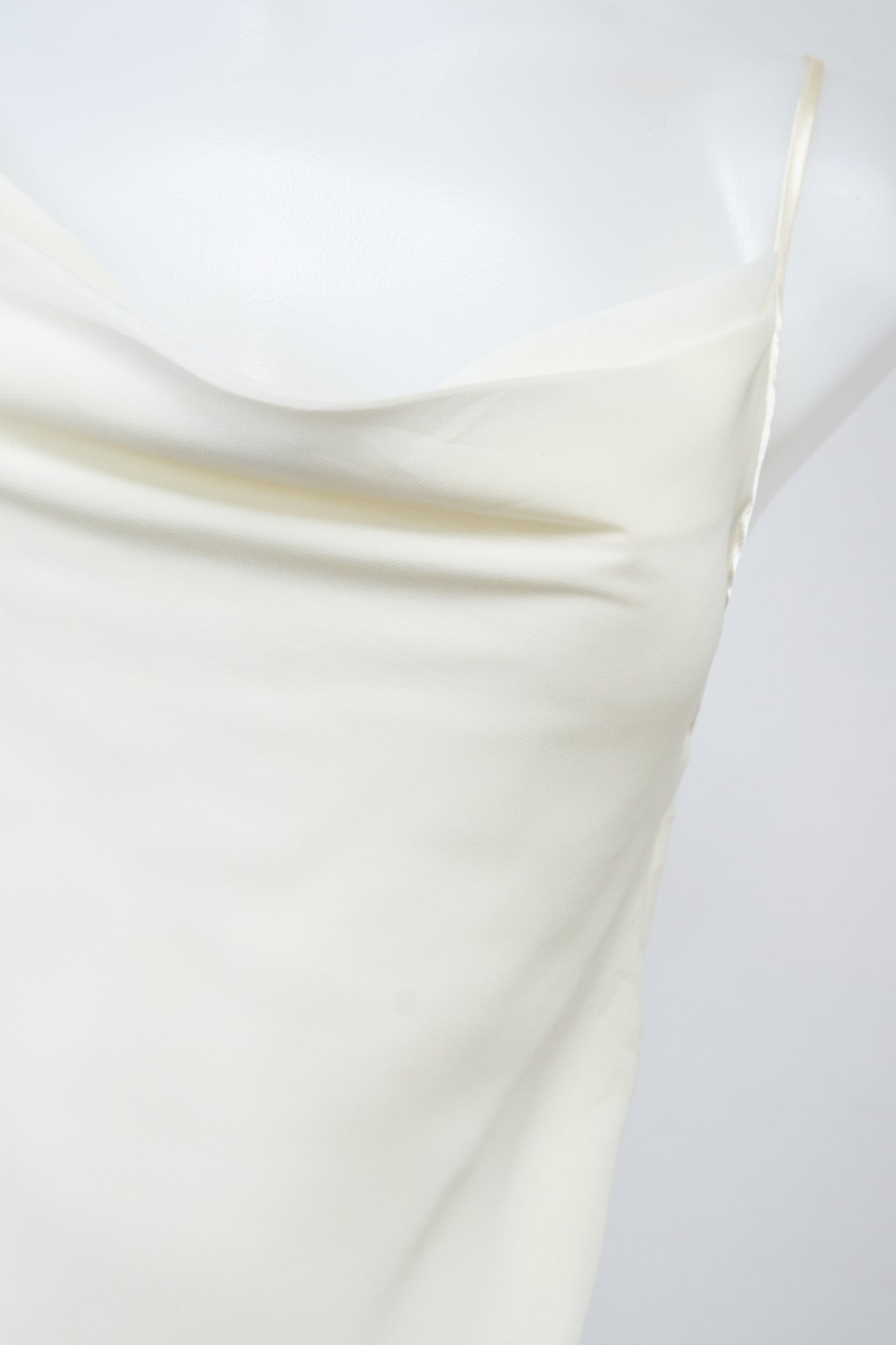 #021 La Vie En Rose Camisole Top White | c. 207 | Size 8