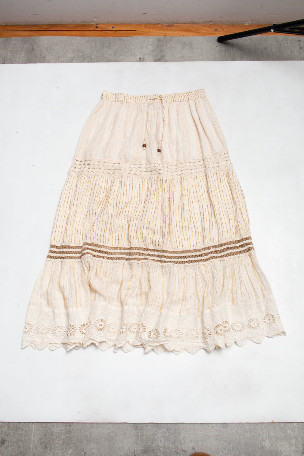 #121 Madu Skirt White | c. 193 | Size 8