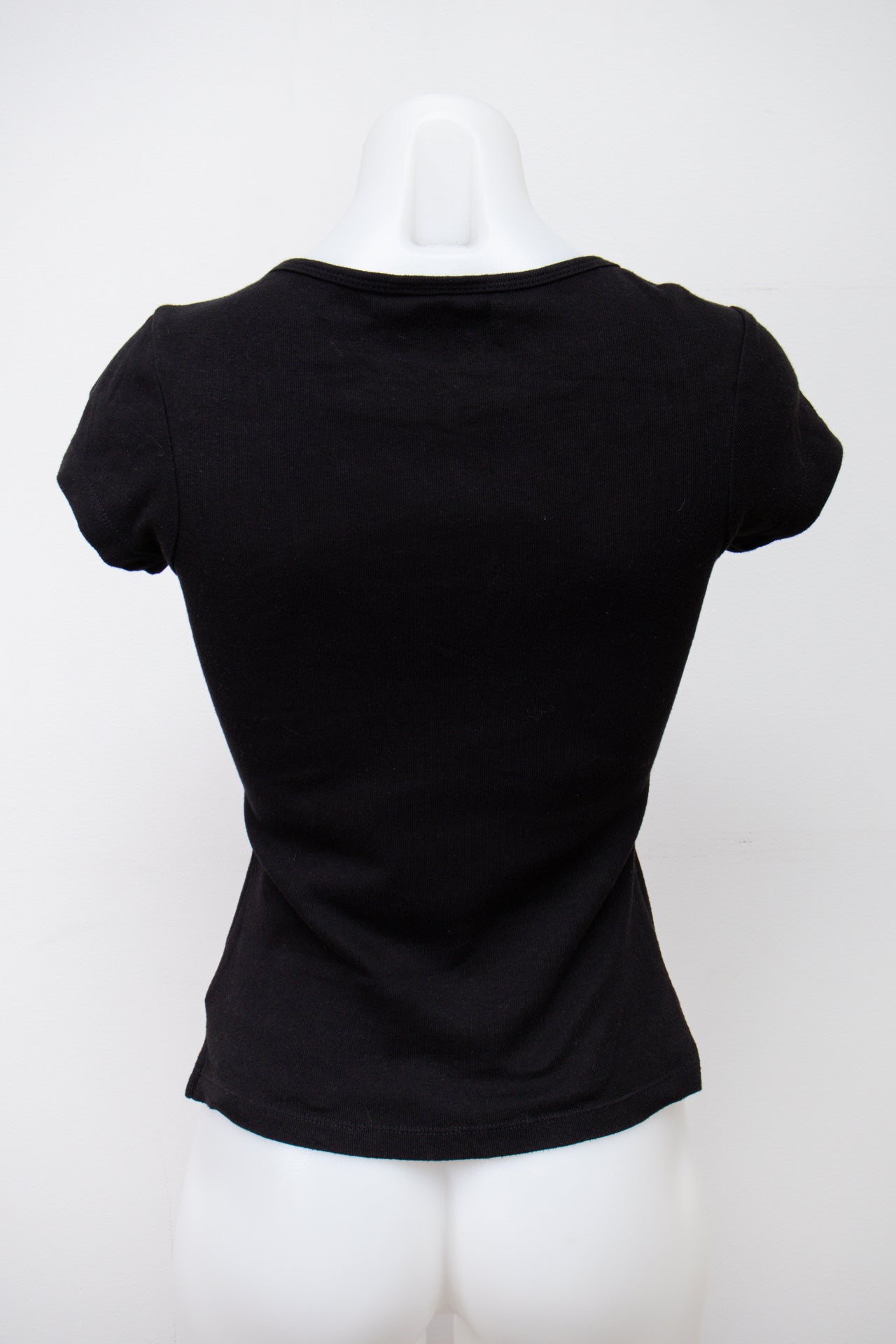 #79 Caviar T-shirt Black | c. 198 | Size 8