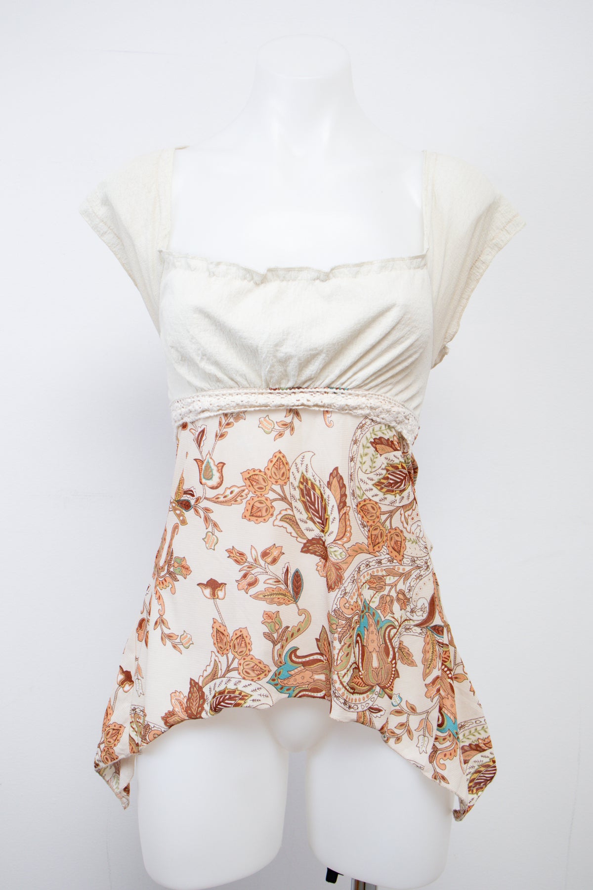#053 De Coden Camisole Top White | c. 207 | Size 8
