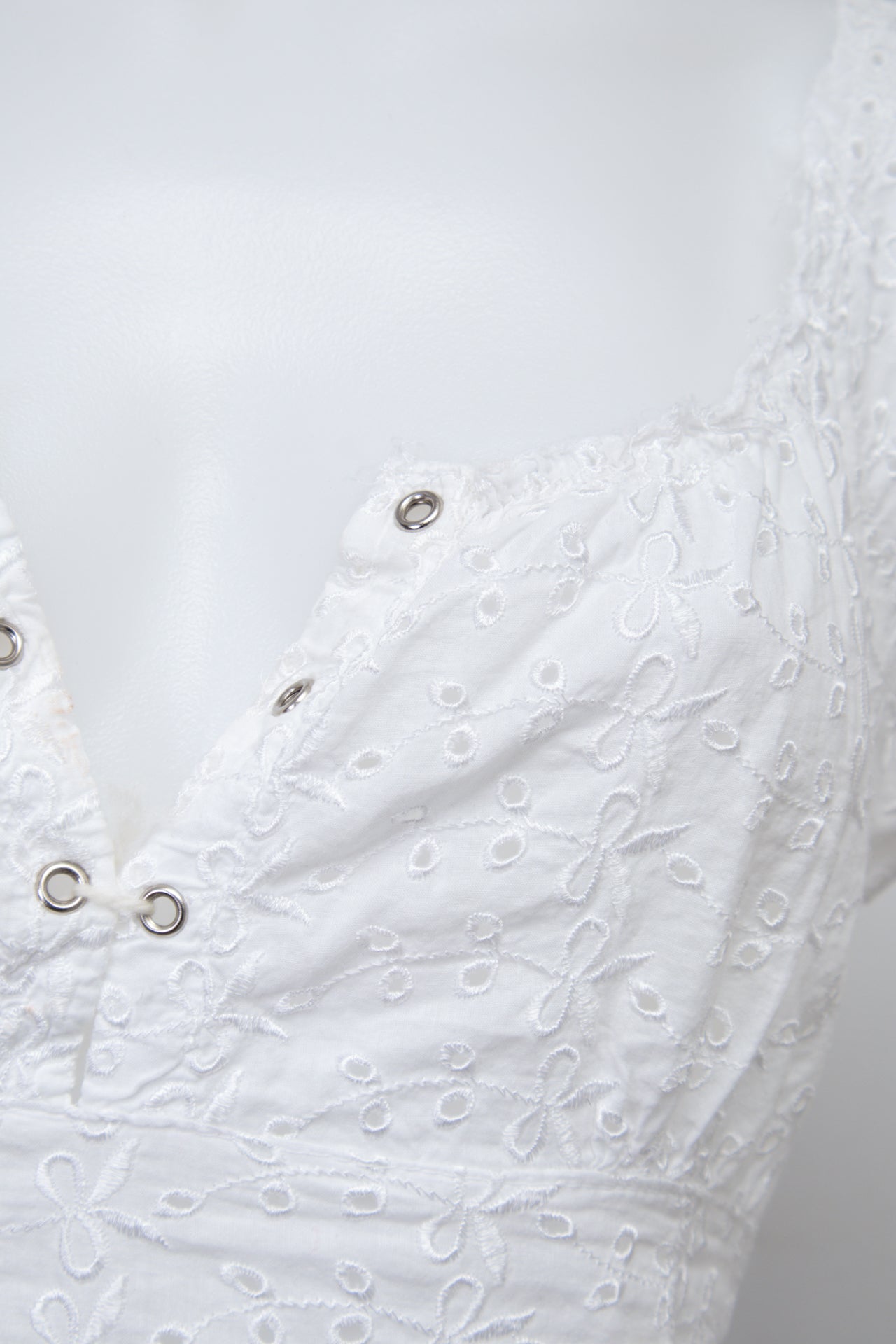 #087 Camisole Top White | c. 200 | Size 8
