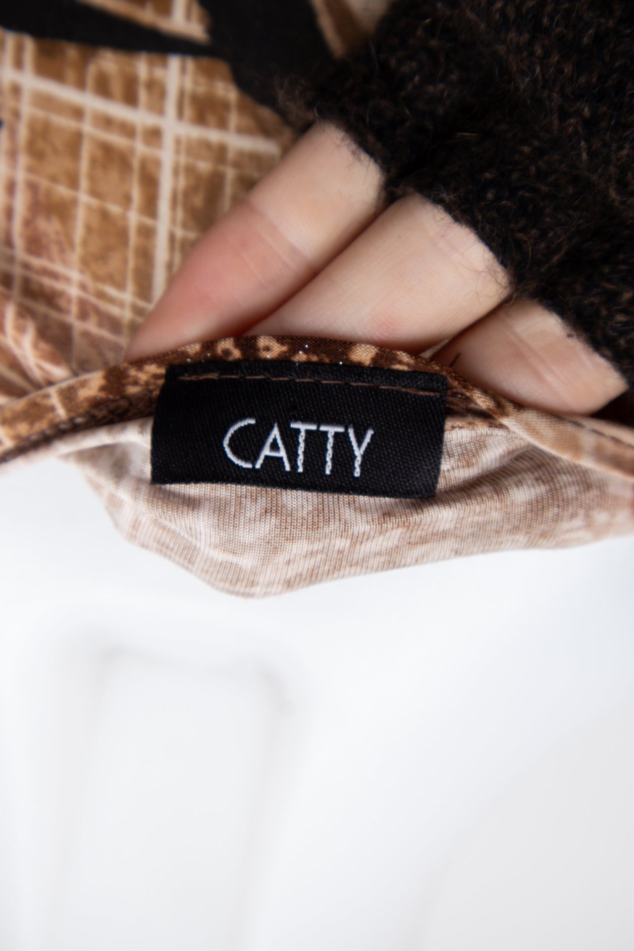 #99 Catty Top Brown | c. 198 | Size 8