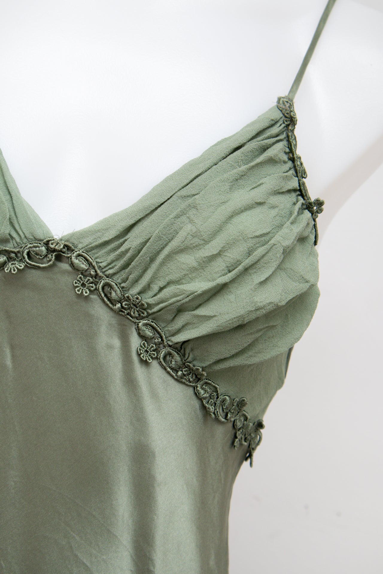 #120 Victoria's Secret Cami Top Green | c. 194 | Size 8