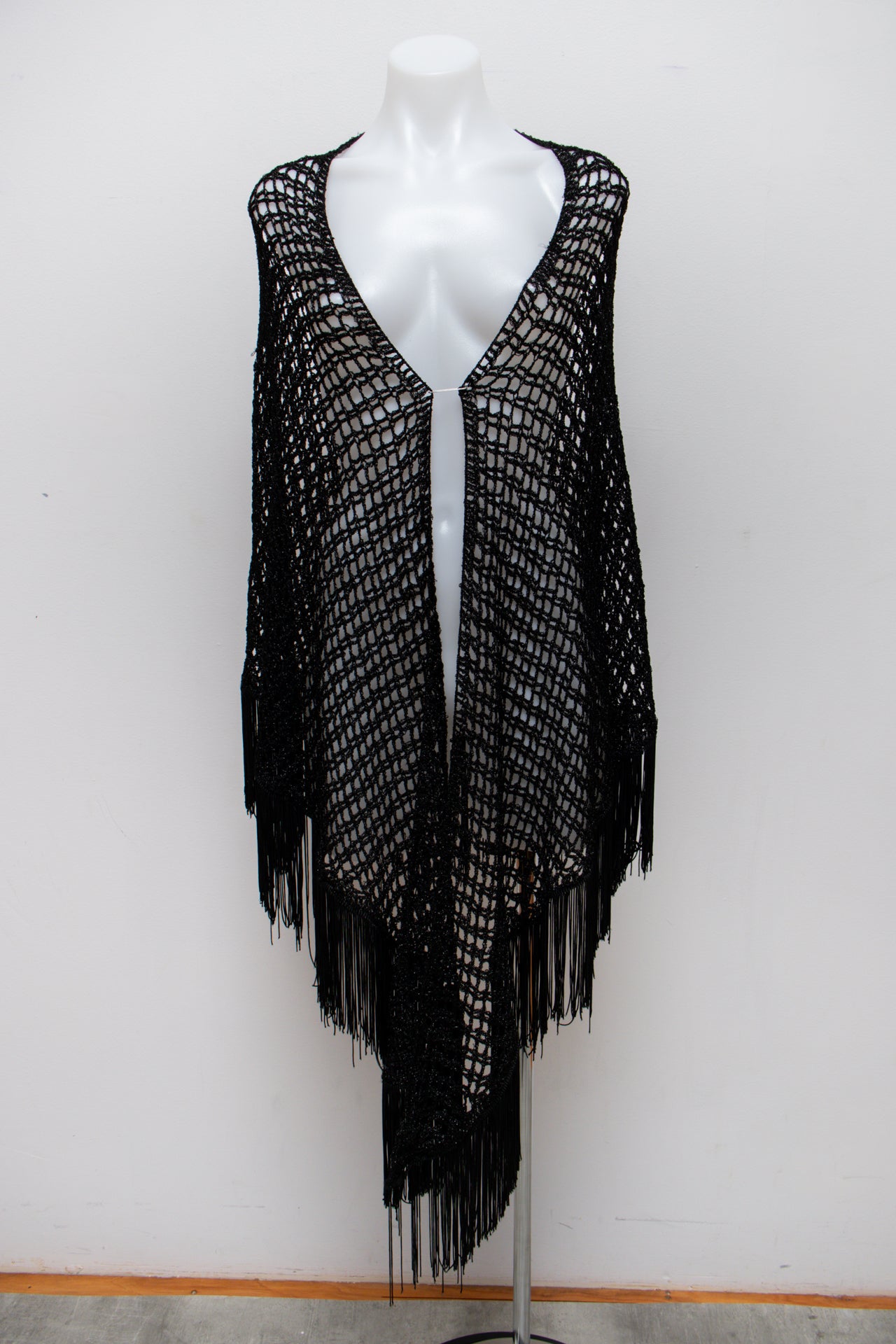 #205 Camisole Black | c. 192 | Size