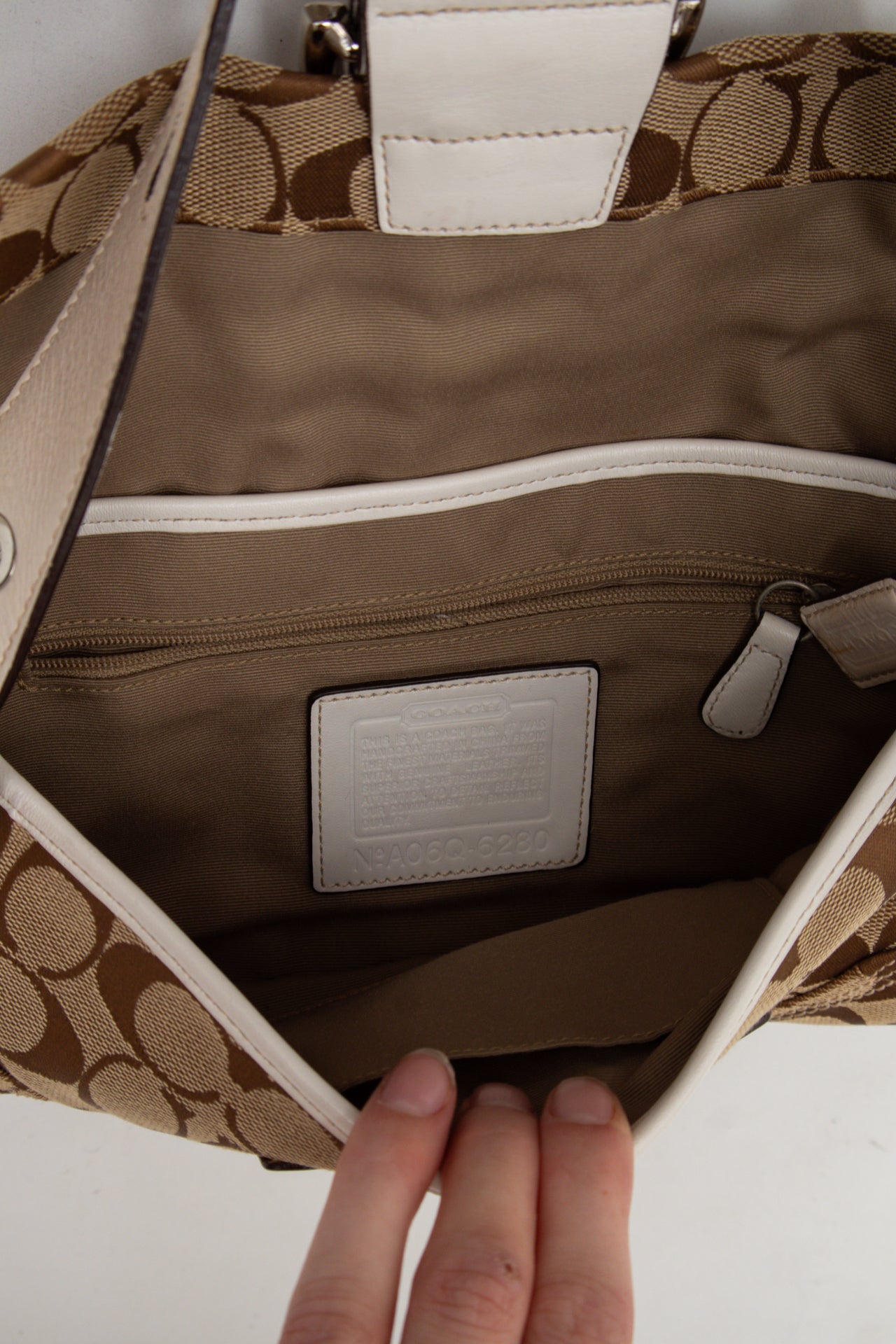 #162 Coach Shoulder Bag Brown | c. 187 | Size