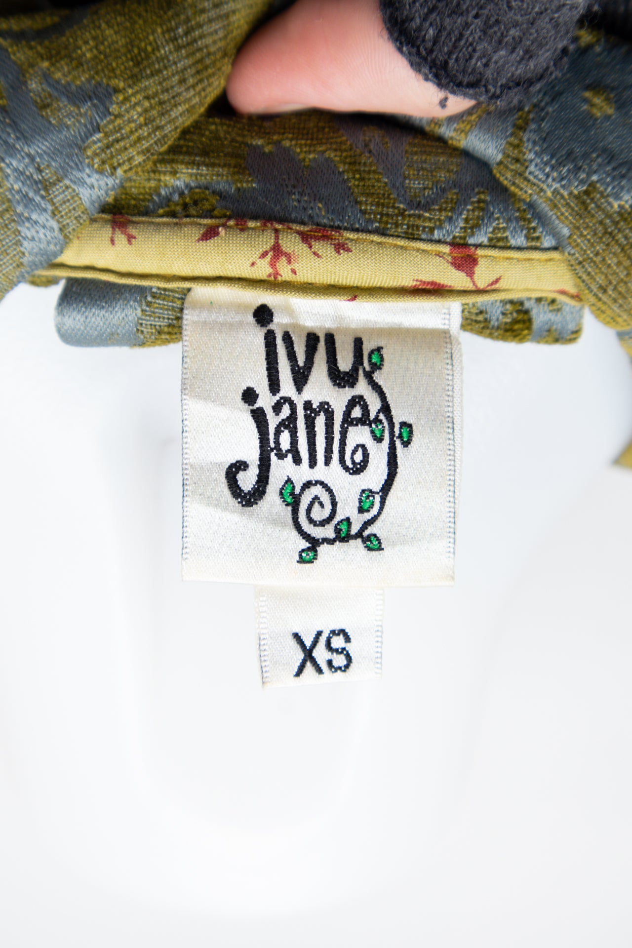 #118 Ivy Jane Camisole Top Green | c. 192 | Size 6