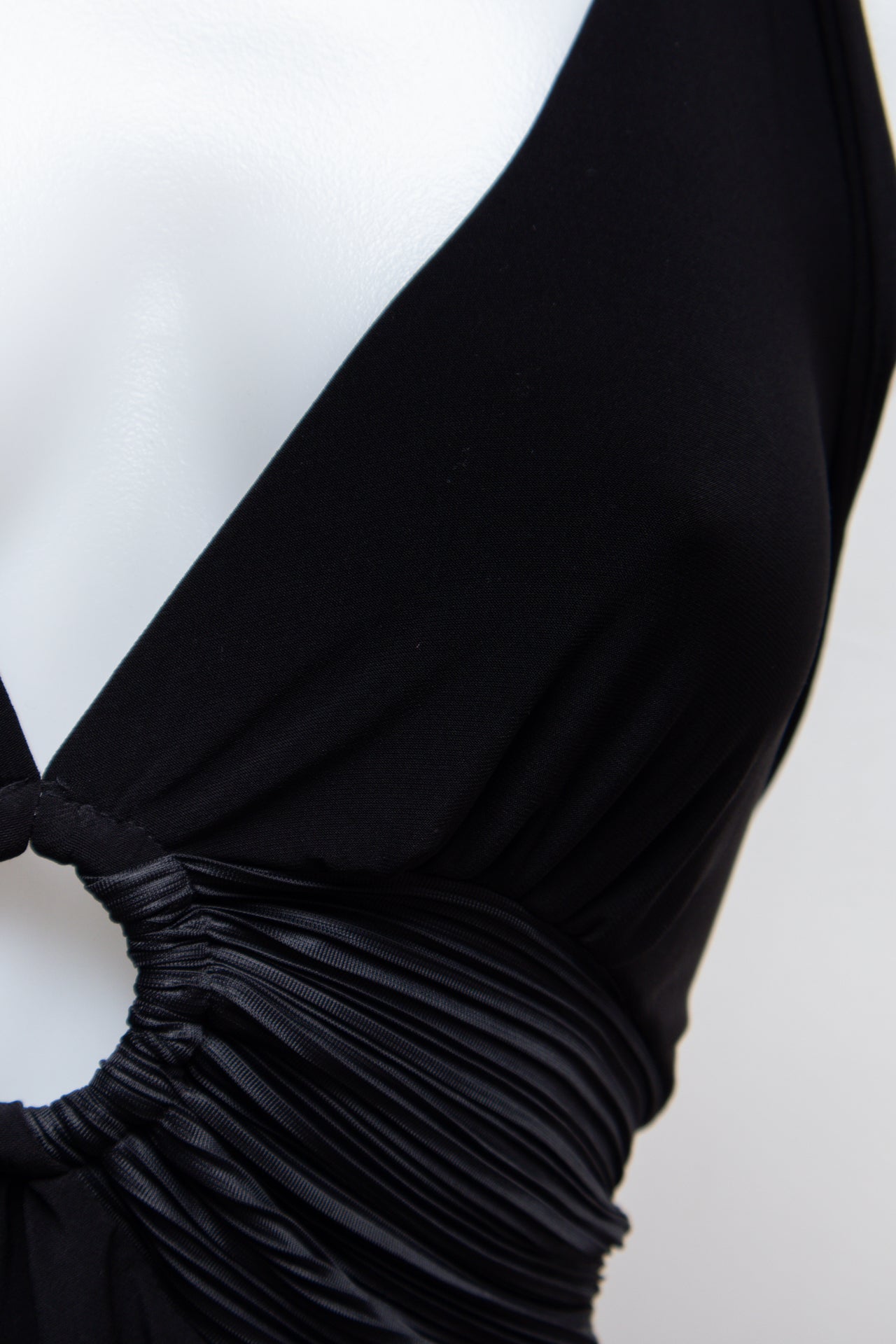 # Big Star Halter Top Black | c. 193 | Size 12/14