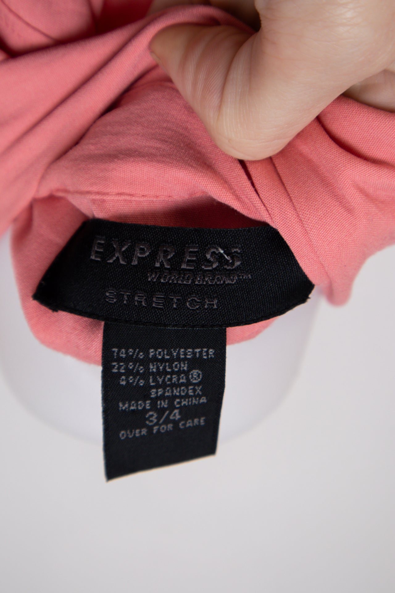 #107 Express T-shirt Pink | c. 199 | Size 8